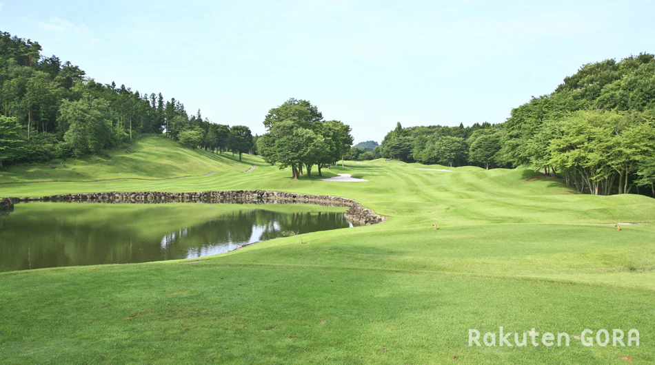 10番ホールのティーショット風景